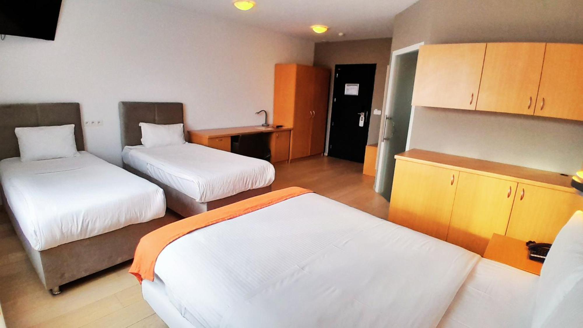 Hotel Taormina Brussels Airport Zaventem Exterior photo