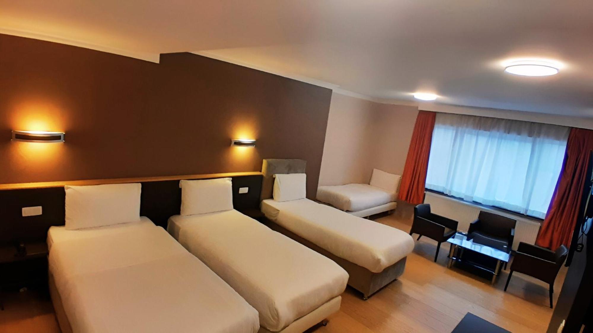 Hotel Taormina Brussels Airport Zaventem Exterior photo