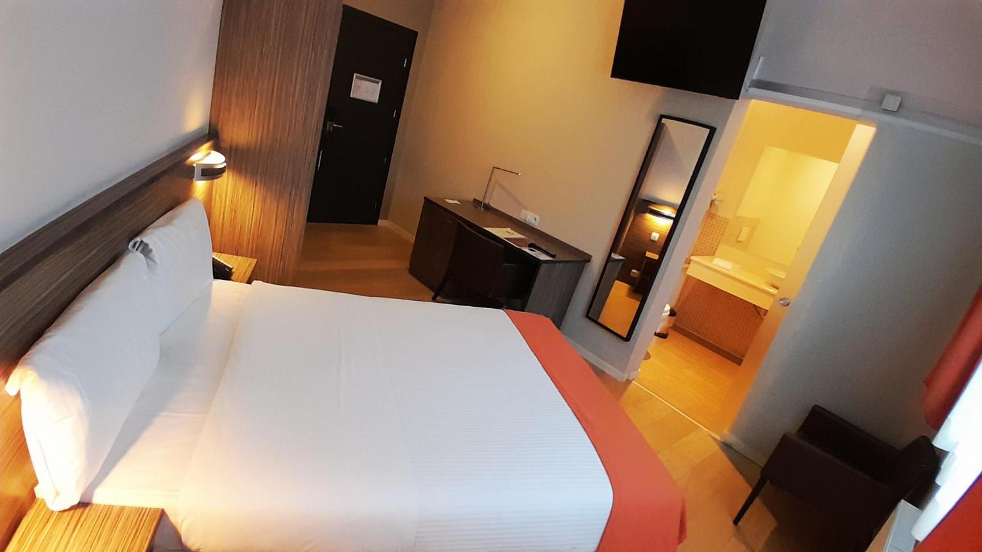 Hotel Taormina Brussels Airport Zaventem Exterior photo