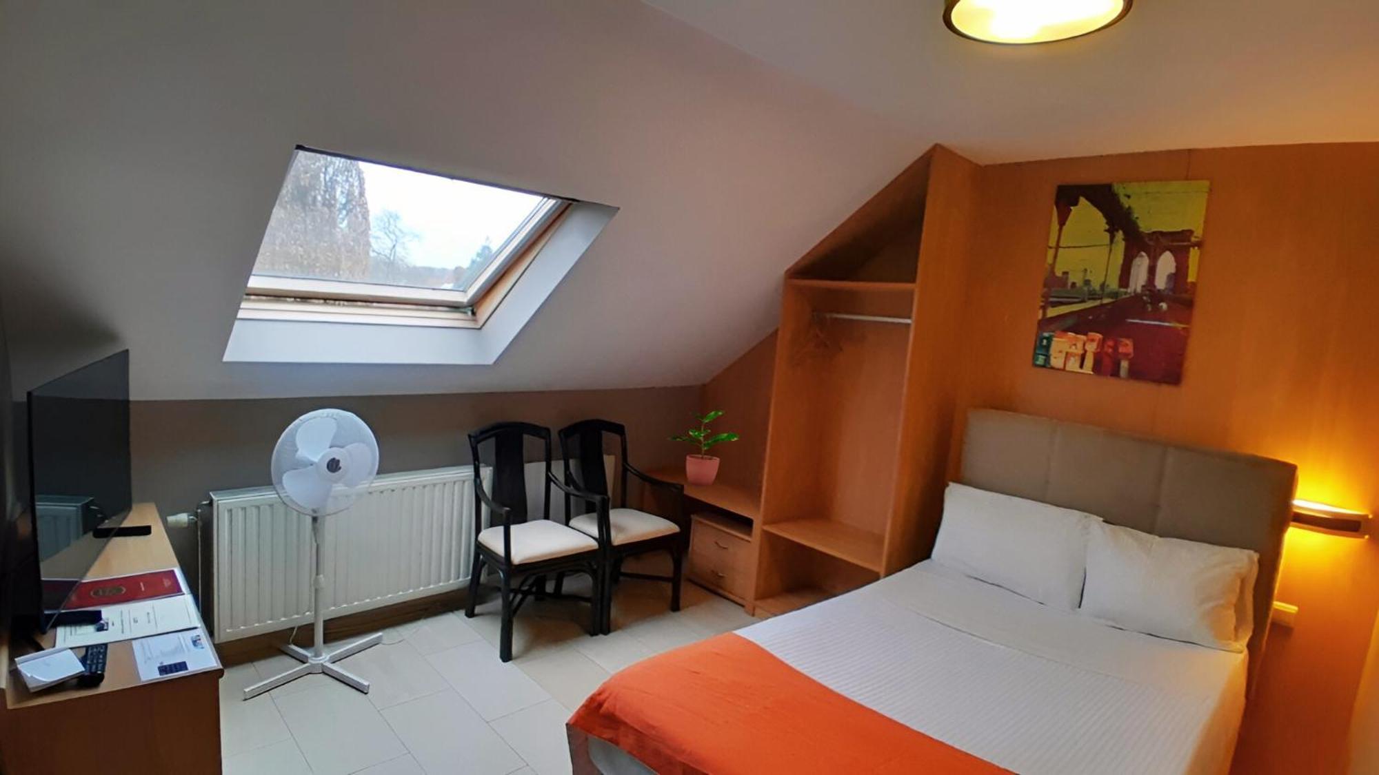 Hotel Taormina Brussels Airport Zaventem Exterior photo