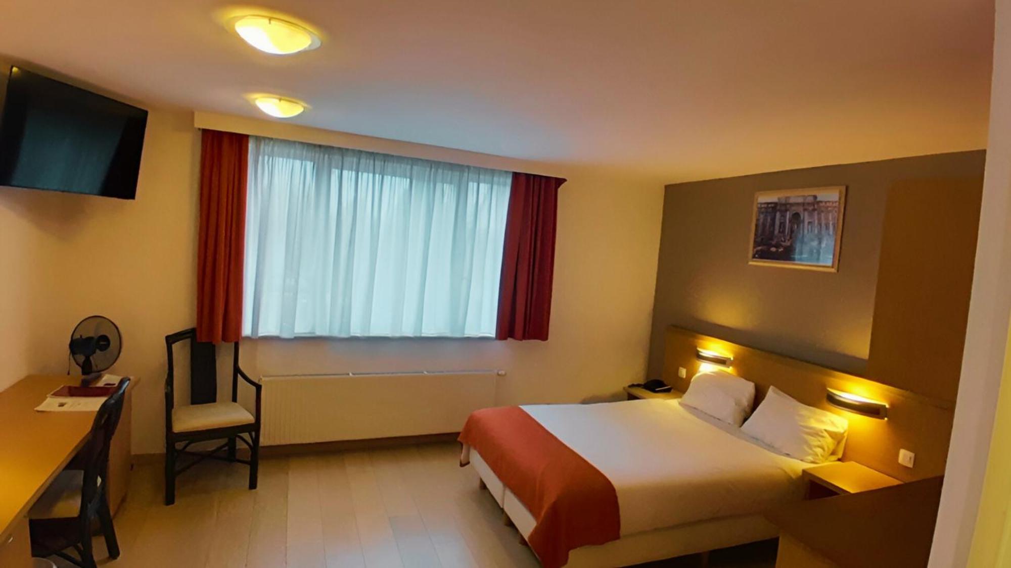 Hotel Taormina Brussels Airport Zaventem Exterior photo