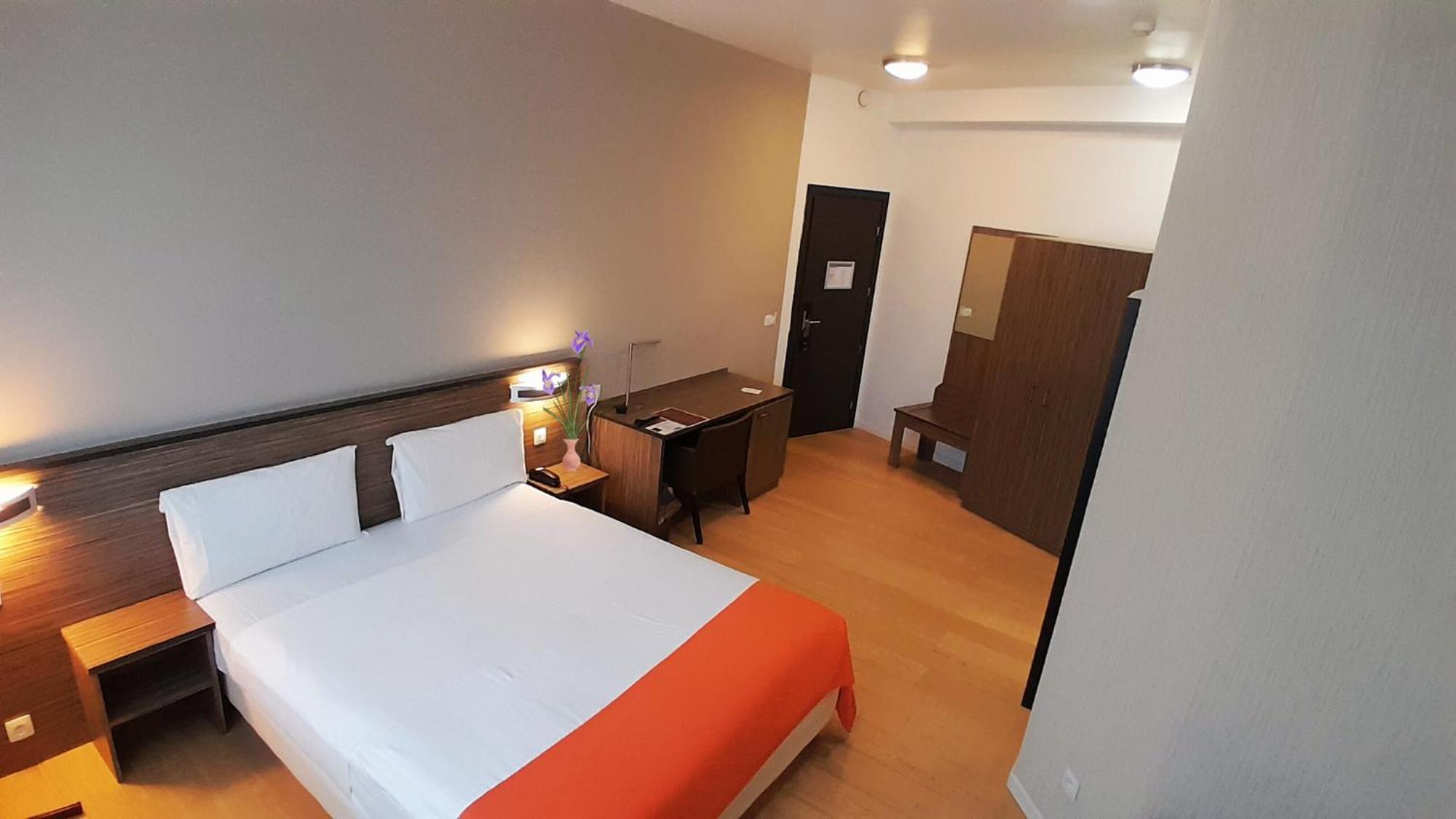 Hotel Taormina Brussels Airport Zaventem Exterior photo